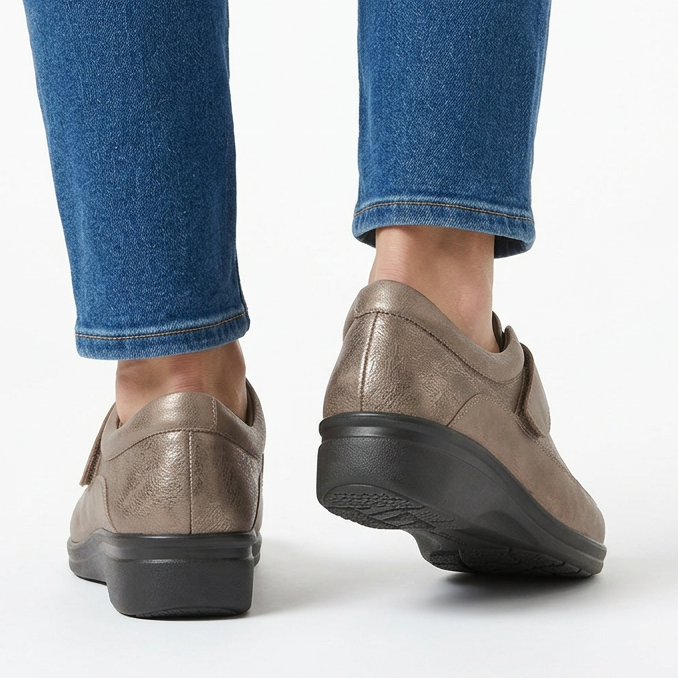 Mocassino Donna Comfort a Strappo con Zeppa