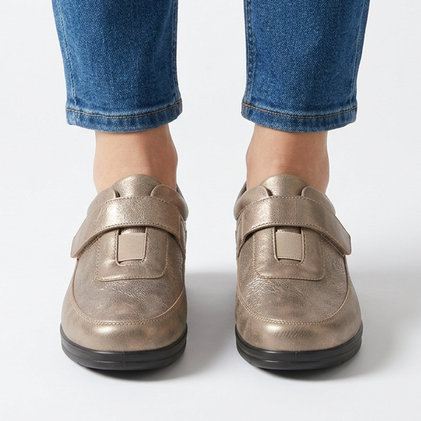Mocassino Donna Comfort a Strappo con Zeppa