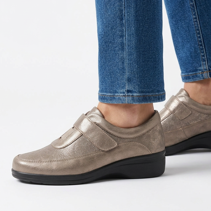 Mocassino Donna Comfort a Strappo con Zeppa