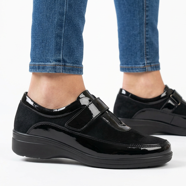 Mocassino Donna Comfort a Strappo con Zeppa